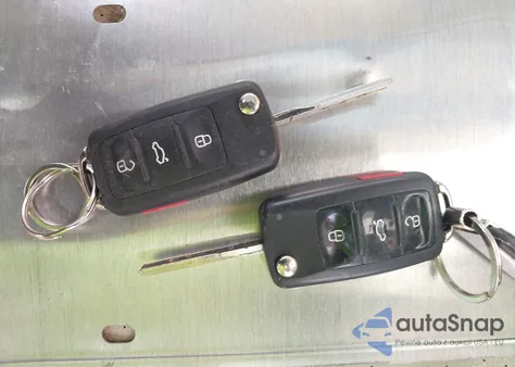 2012 Volkswagen Tiguan Se z USA, uszkodzony, nr VIN WVGBV7AX6CW585386